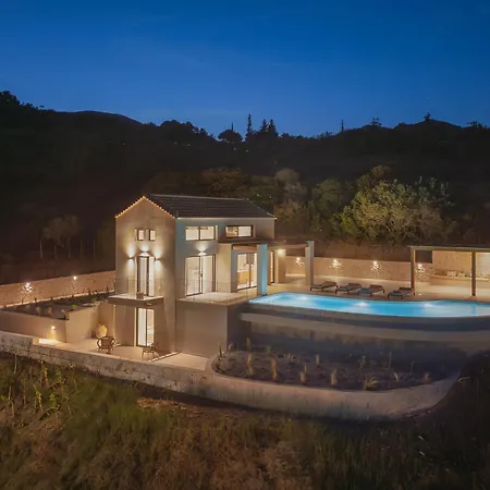 Sundara Estate, Exclusive Seaview With Grand Pool & Direct Access Villa Ratzaklíon